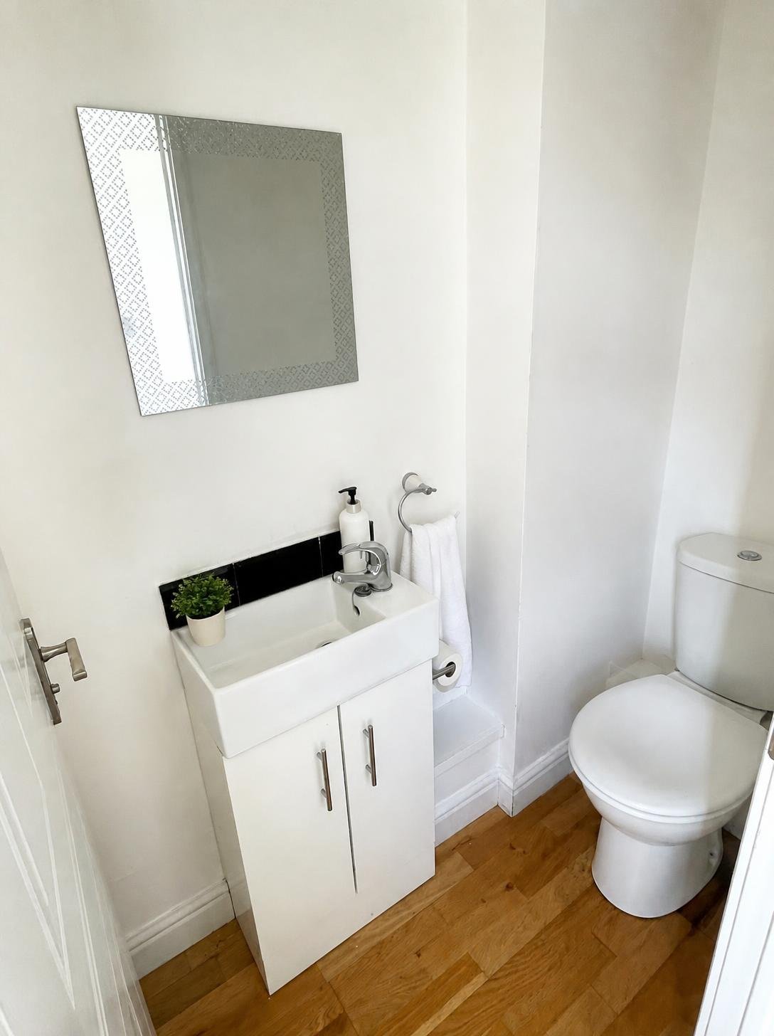 Downstairs WC at the 3-Bed House, Greenwood Avenue