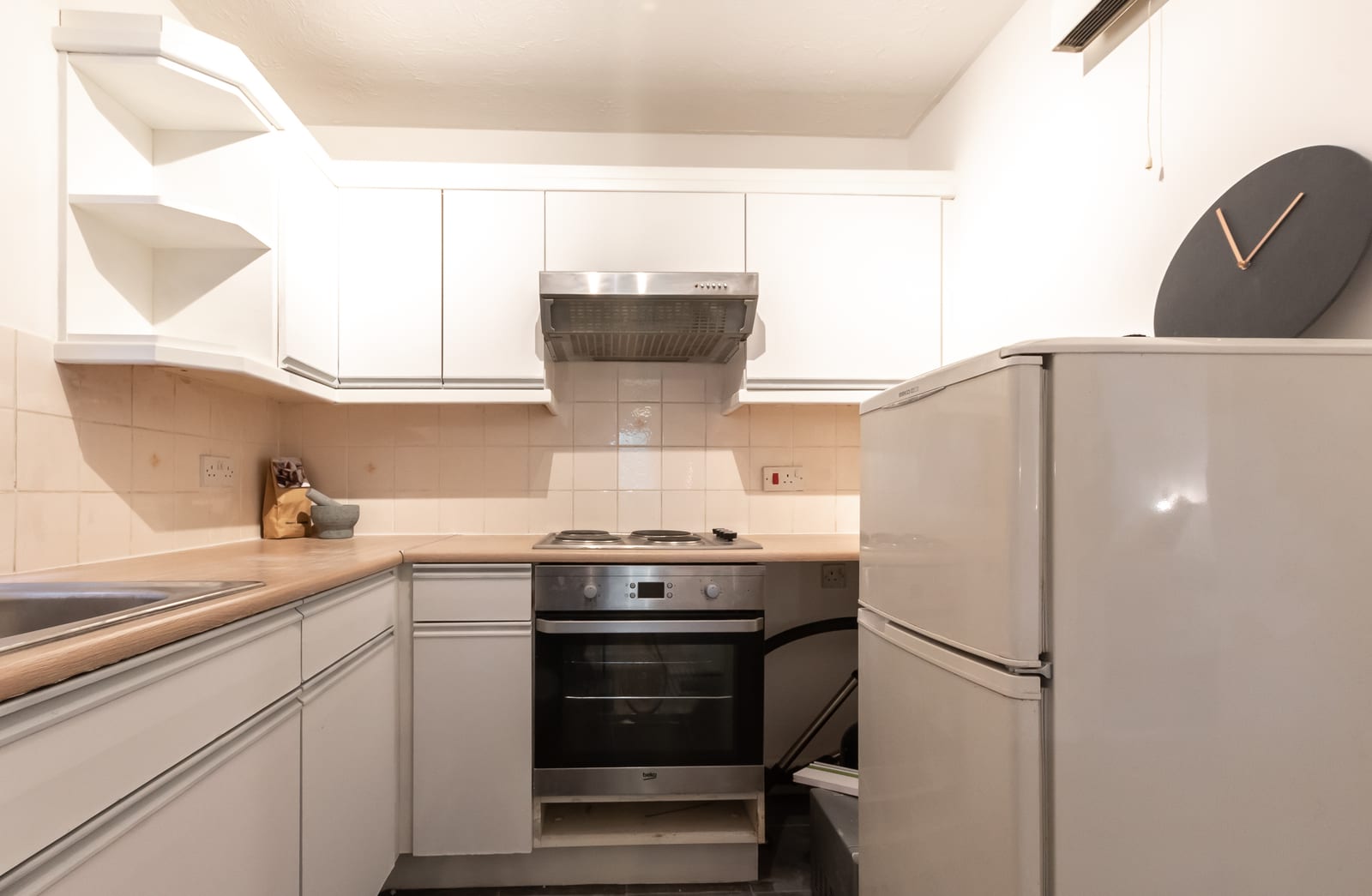 Kitchen at the 1-Bed Ground Floor Flat, Daneway House